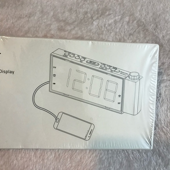 Projection Alarm Clock with USB Charger (CR1001F) New Sealed - Picture 4 of 11